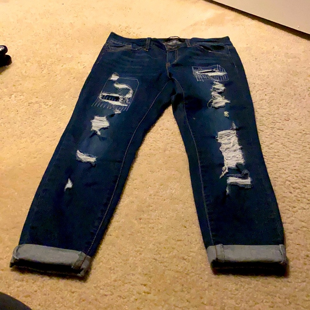 Denim distressed jeans